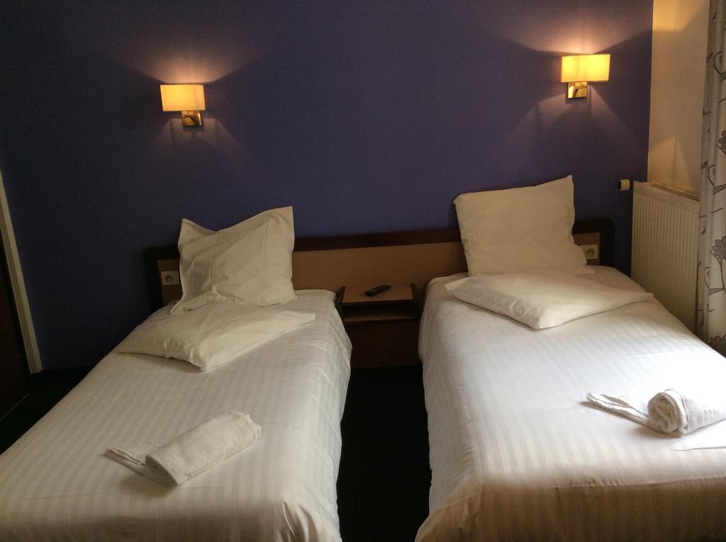 Hotel De La Place Malakoff Zimmer foto